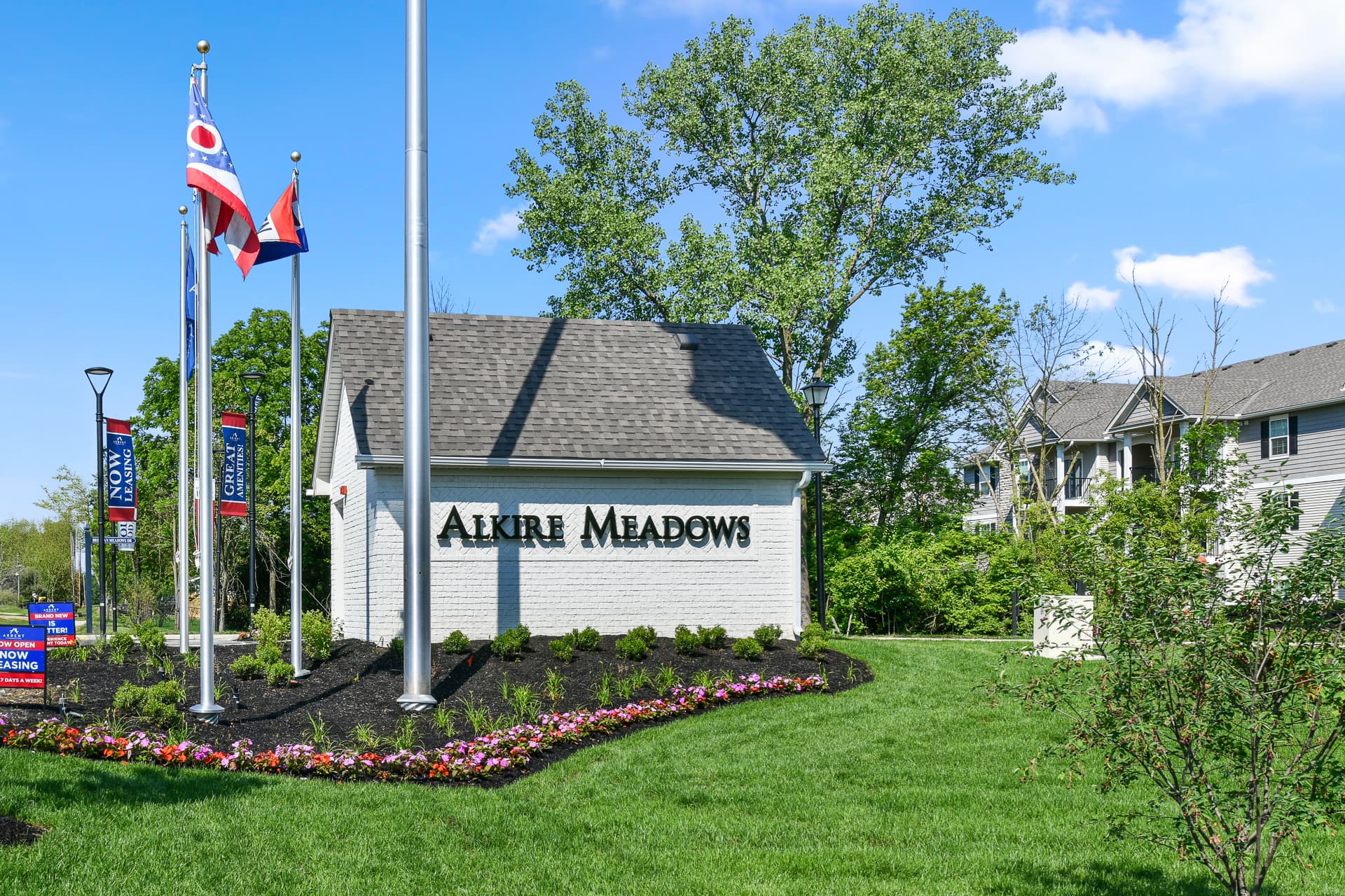 Entrance sign for Alkire Meadows apartments in Columbus Ohio